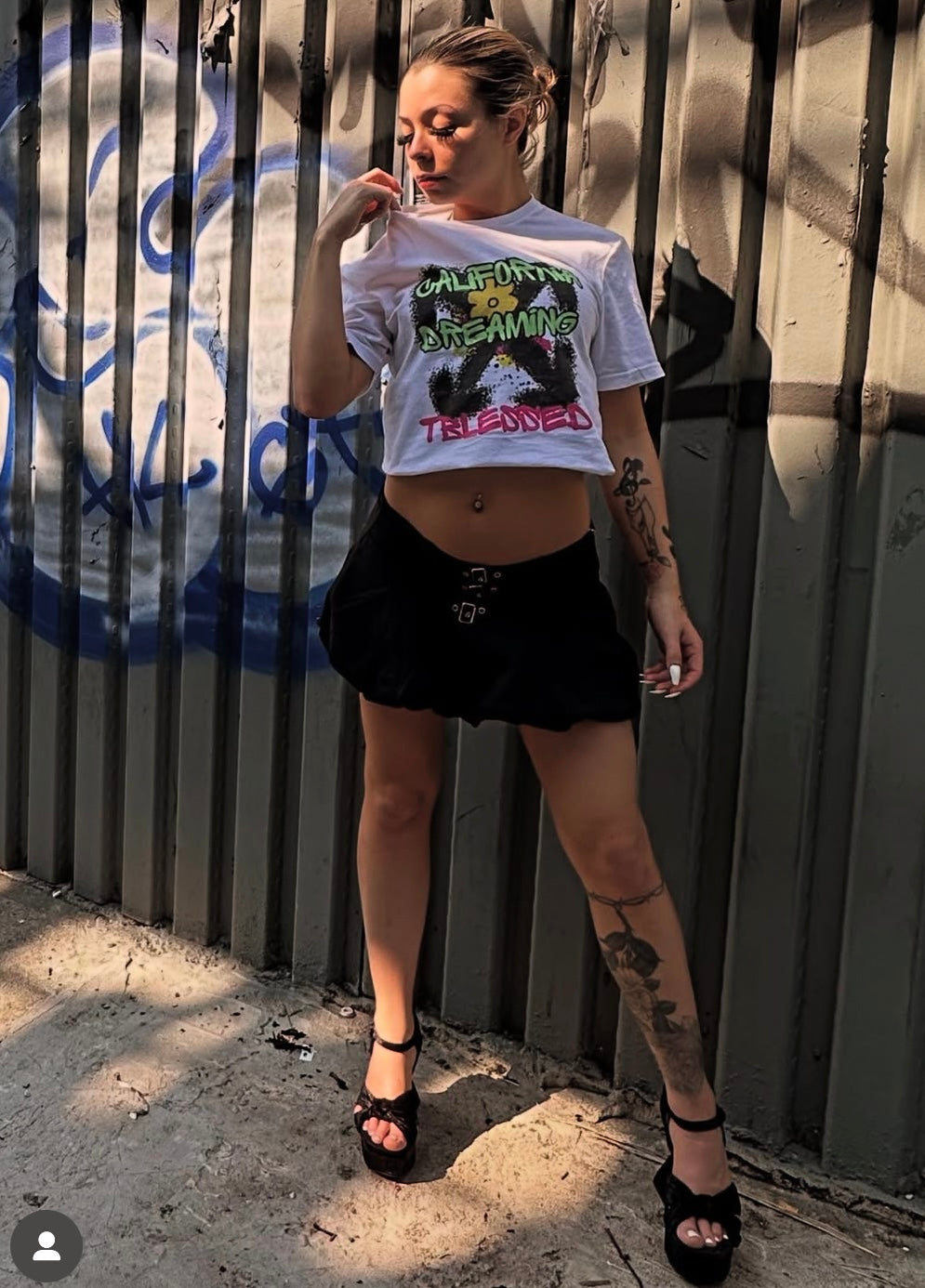 Cali Dreaming Spray Unisex Paint Tee