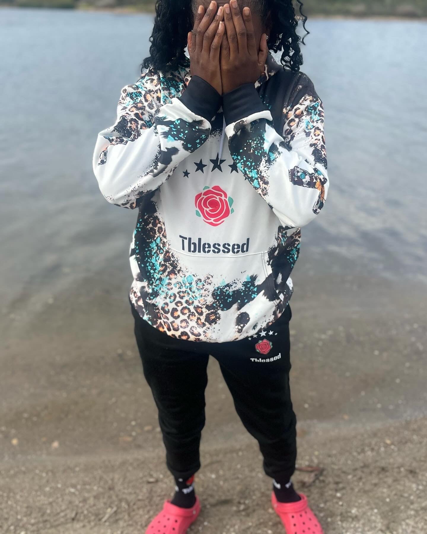 Unisex-Kapuzenpullover mit Animal-Cross-Print